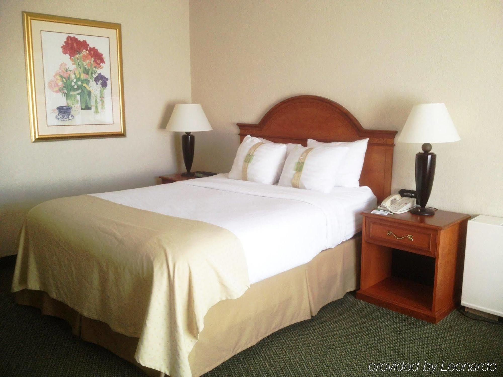 Holiday Inn South Burlington, An Ihg Hotel Экстерьер фото